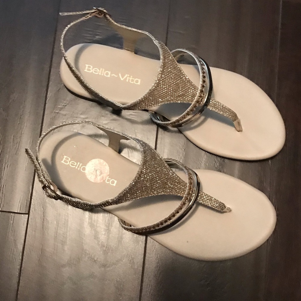 Women gold sandal size 8